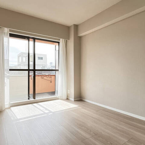 南青山ユニハイツの室内写真