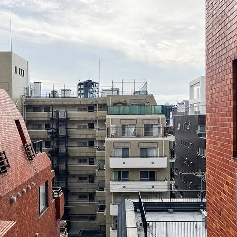 南青山ユニハイツの室内写真