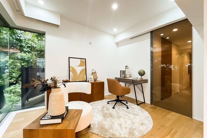 お籠もり感がありつつも、ご家族の気配が感じられそうな絶妙な距離感。