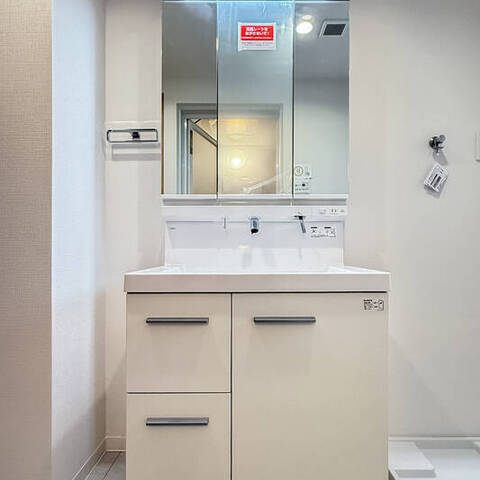 ユテライズ根岸の室内写真