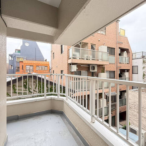 ユテライズ根岸の室内写真