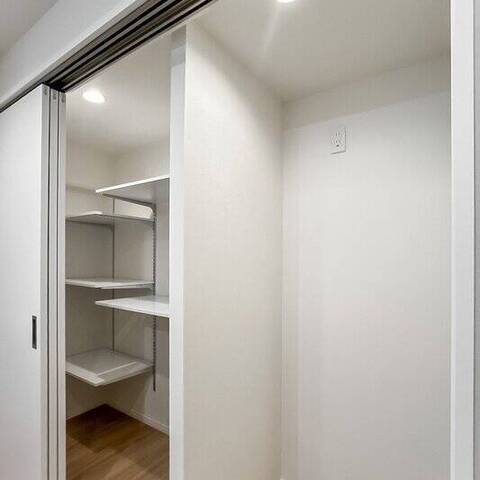 三ツ沢ハイタウンの室内写真