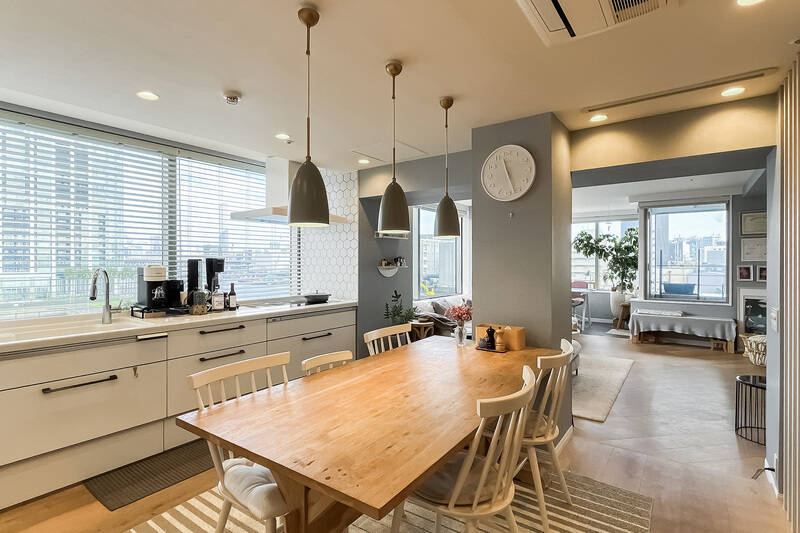 長手方向が北向き、短手方向が東向き。朝は明るく日中は穏やかな光に包まれる、絶妙な方位です。