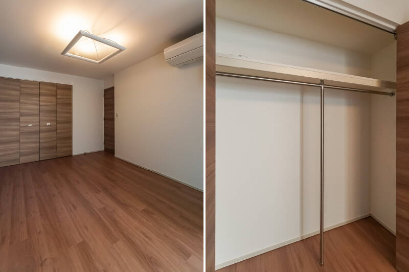 <b>左・</b>窓の反対側にはクローゼットが。写真には写っていませんが、エアコンの隣には除湿機も備わっています。／<b>右・</b>クローゼットの中はこんな感じ。先ほどのストレージルームと併せるとかなりの収納量になりそうです。