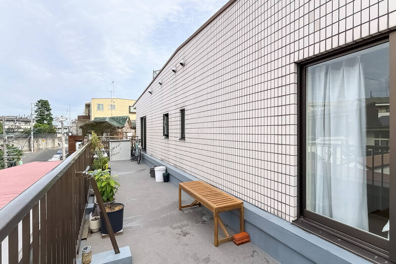 反対側からもパシャリ。洋室Bからもアクセス可能です。