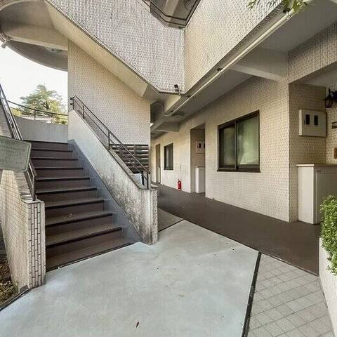 上野毛ガーデンハイツの建物・共用部写真