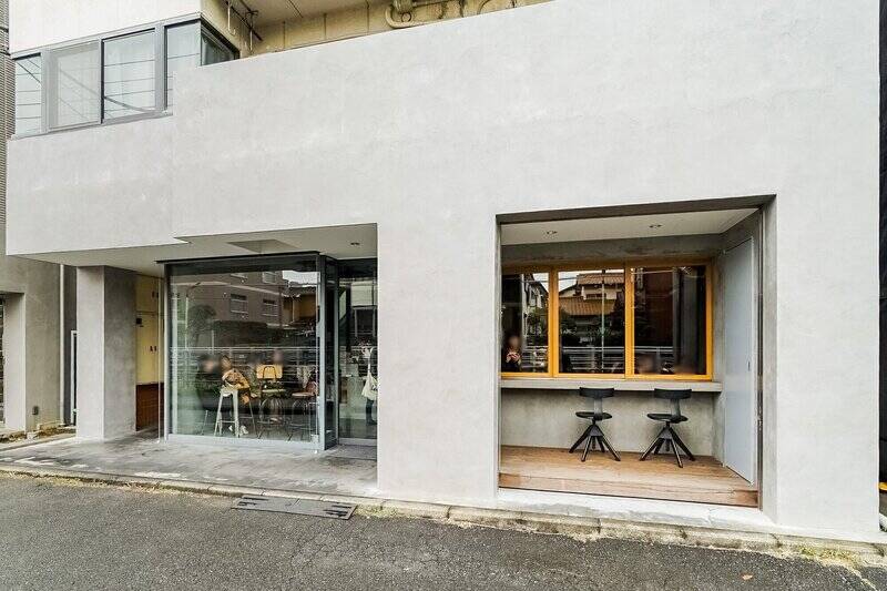 特別な日のケーキを買いたい「PÂTISSERIE ASAKO IWAYANAGI(パティスリ アサコ イワヤナギ)」。友人宅への手土産やイベントのお祝いなど、何かと理由をつけてでも立ち寄りたくなるお店。(徒歩18分)