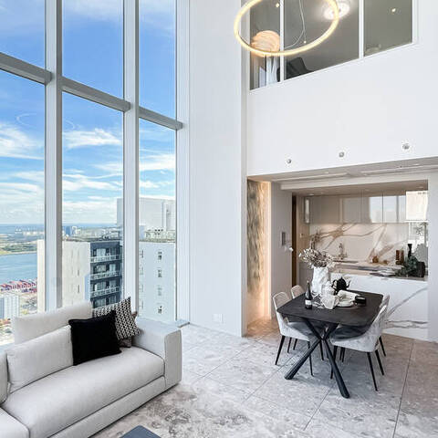 ワールドシティタワーズキャピタルタワーの室内写真