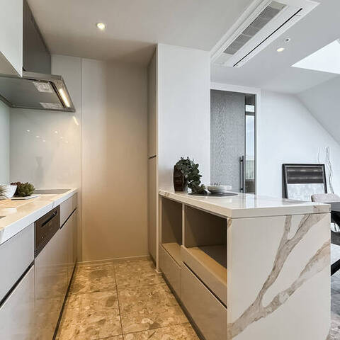 ワールドシティタワーズキャピタルタワーの室内写真