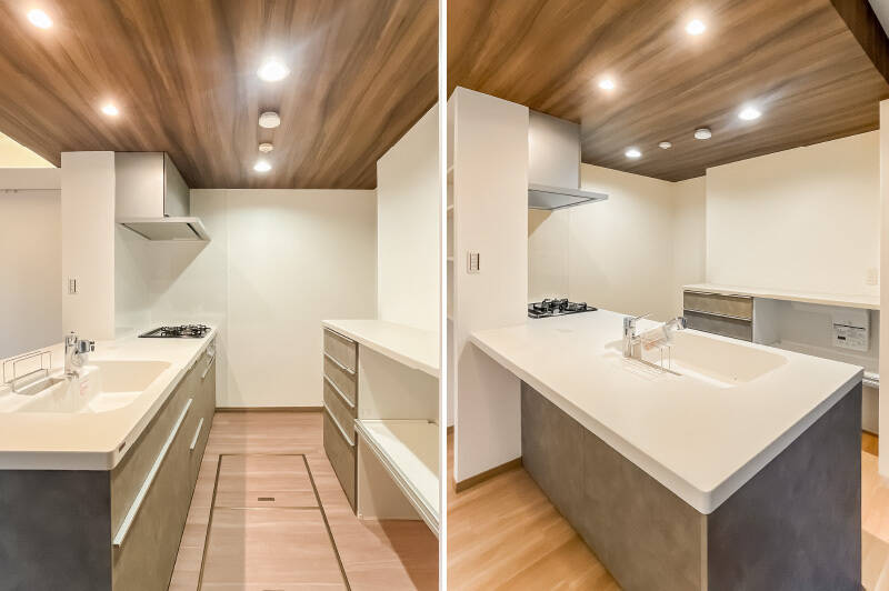 <b>左・</b>キッチンは3口コンロタイプで食洗機を標準搭載。背面にはカップボードを設置済みです。／<b>右・</b>天板は広めで、カウンターのような造りに。横には可動棚が備わっており、食器やカトラリーの収納にもちょうどよさそう。