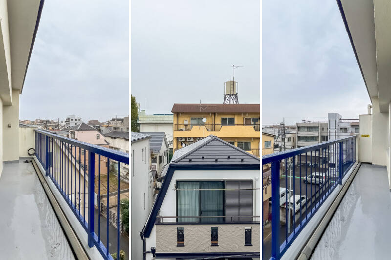 北西側は、左右に抜けのある眺望。椅子などを置いてリラックススペースにしても◎