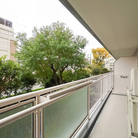 大倉山ハイム1号棟の眺望・バルコニー写真