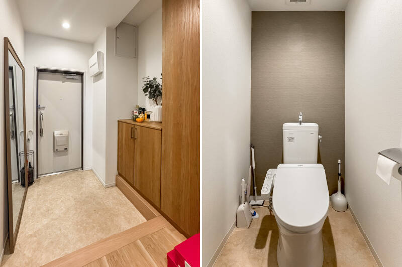 <b>左・</b>玄関にはロータイプとトールタイプ、ふたつの下足入れが用意されています。/<b>右・</b>トイレは廊下からアクセスします。グレーのアクセントで落ち着いた雰囲気です。