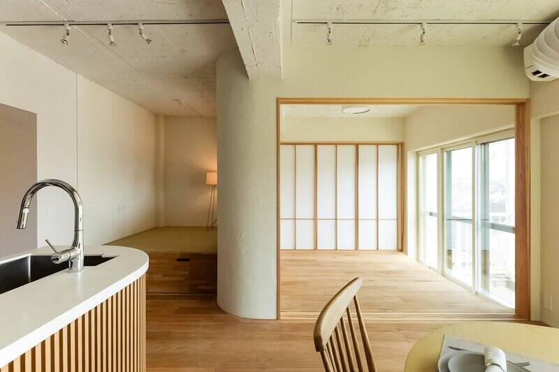 リビングダイニング（LD）に隣接するのが、洋室Aと和室（ヌック）。障子を取り外すことで、LDとの一体感が生まれます。