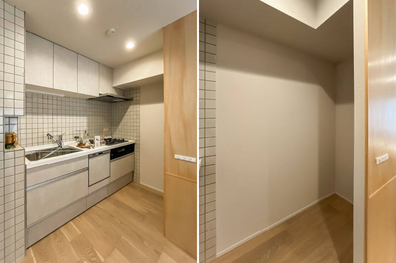 <b><b>左・</b></b>キッチンは3口コンロタイプで、食洗機付き。まわりには正方形のモザイクタイルをあしらいます。/<b><b>右・</b></b>背面には冷蔵庫置き場が。板張りにした袖壁が可愛いデザインです。