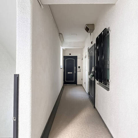 秀和目黒駅前レジデンスの建物・共用部写真