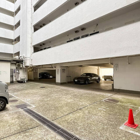 秀和目黒駅前レジデンスの建物・共用部写真