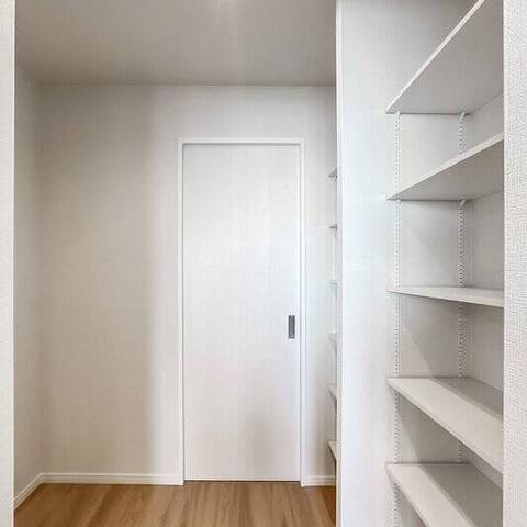 ヨコハマタワーリングスクエアの室内写真