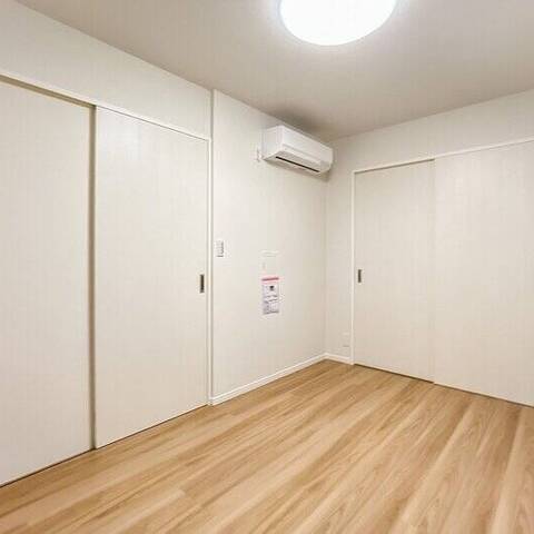 ヨコハマタワーリングスクエアの室内写真