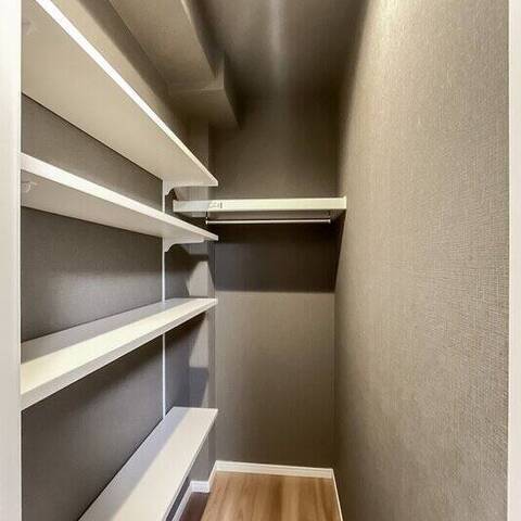 ヨコハマタワーリングスクエアの室内写真