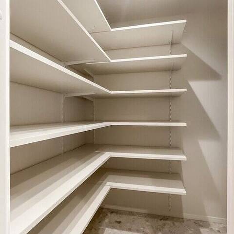 ヨコハマタワーリングスクエアの室内写真