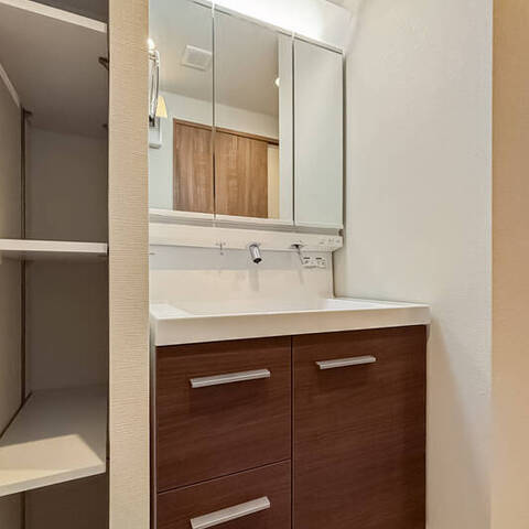 ゼファー調布多摩川の室内写真