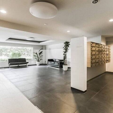 南平台マンションの室内写真