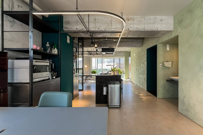 北東側からLDを見たカット。同じ空間で過ごしていても、そっとお互いの気配を感じながら、ほどよい距離感が保てそうです。