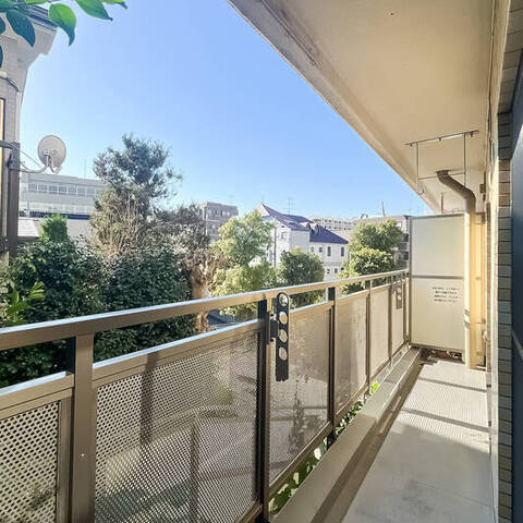 ニューウェルテラス宮前平B棟の眺望・バルコニー写真