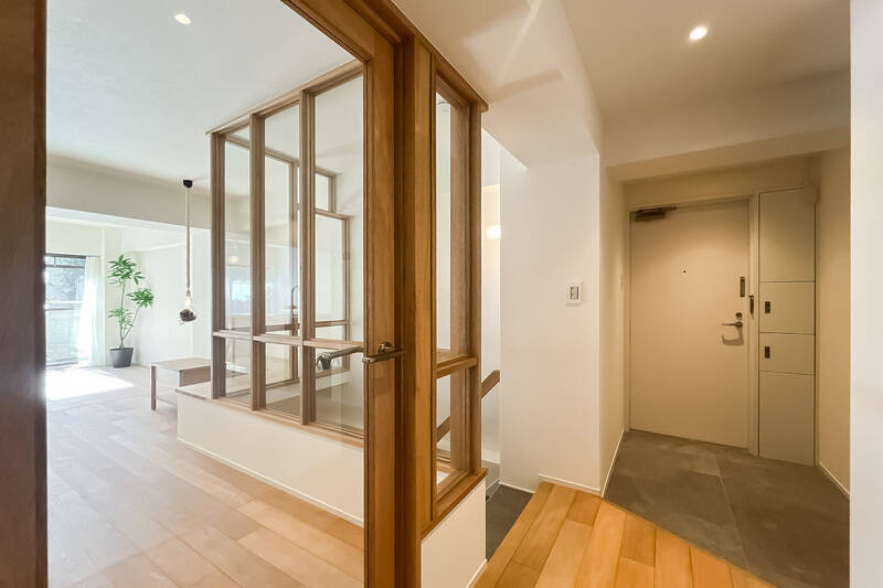 名残惜しいですが住戸を後にしてマンションのご紹介へと移りましょう。