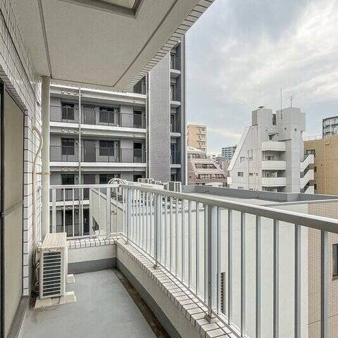 ホワイトレジデンスの眺望・バルコニー写真