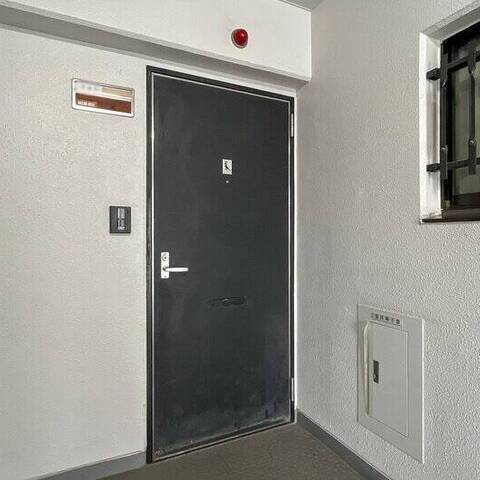 ホワイトレジデンスの建物・共用部写真