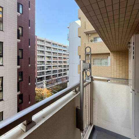 アトラス横浜紅葉坂の室内写真