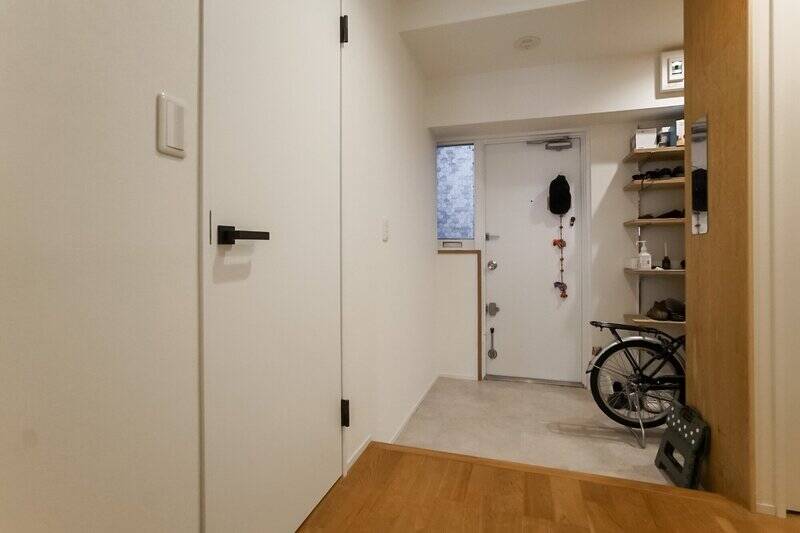 最後にもう一度玄関をパシャリ。ゆとりのある玄関っていいですよね〜！