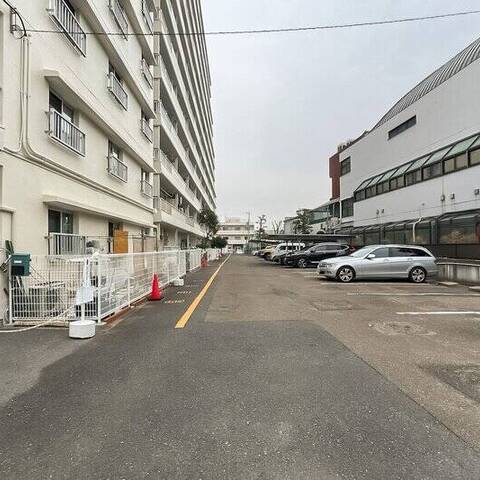 上町マンションの建物・共用部写真