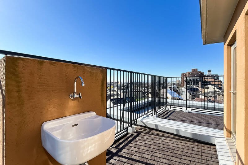 スロップシンク付きのため掃除がしやすく、ガーデニングなども楽しめます。