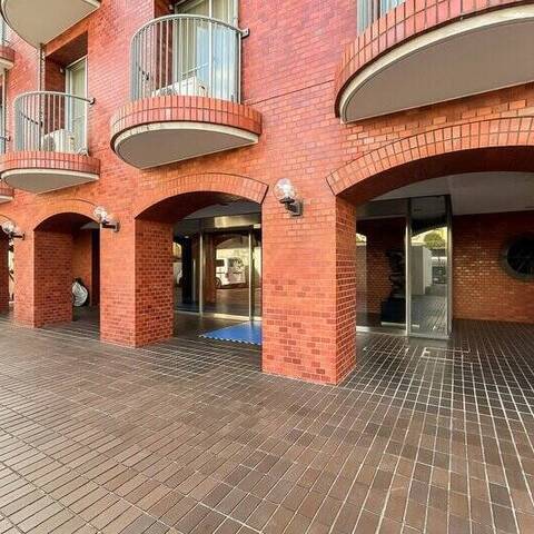 ドルフブルーメンの建物・共用部写真