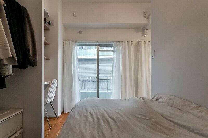 洋室とLDKの間のドアがないことで、開放的に感じますね。