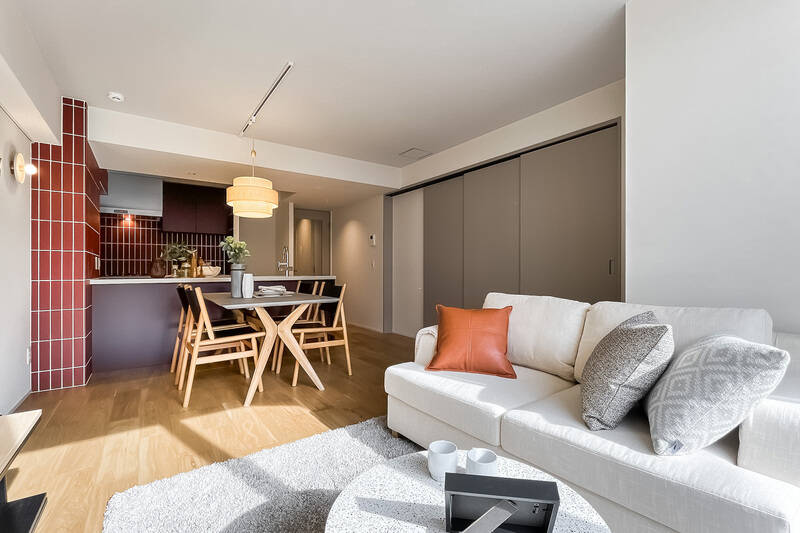 洋室Aと隣接しており、引き戸を開けることでリビングダイニング(LD)を拡張することもできるプランニングです。