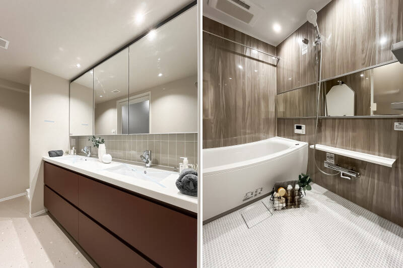 <b>左・</b>洗面台は、忙しい時間帯も並んで身支度できる大きな鏡面&ツーボウル仕様。キッチンとお揃いのテラコッタカラーとテラゾー調タイルが可愛い!/<b>右・</b>1418サイズのユニットバス。