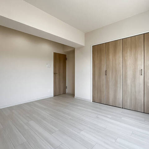 日商岩井方南町マンションの室内写真