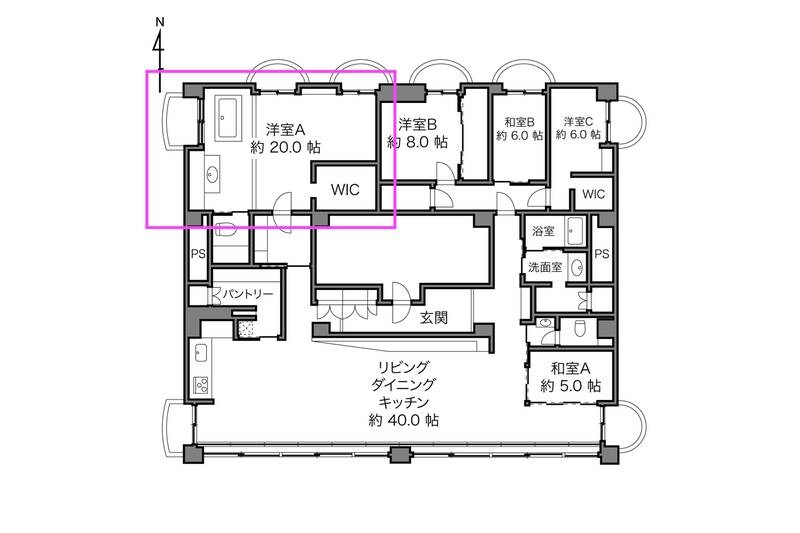 なかなかイメージがつきにくいかと思いますので、間取り図でご紹介。洋室Aには、壁で仕切りを設けずに檜風呂が置かれ、空間の広さを感じて入浴をゆったり楽しめる造りに。檜風呂のまわりの床は石材が使われ、フローリング部分との間には段差が付けられています。
