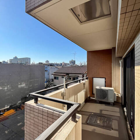 クレストフォルム蓮根城北公園の室内写真