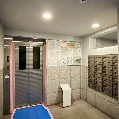 トゥールロワイヤル神宮前の室内写真