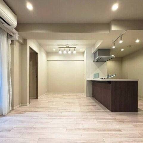 トゥールロワイヤル神宮前の室内写真