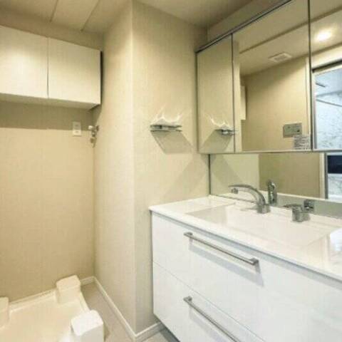 トゥールロワイヤル神宮前の室内写真