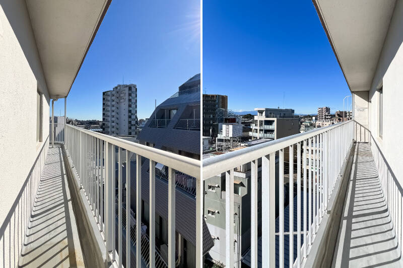 こちらがL字バルコニーの南西側。お隣のマンションと向き合う形ですが、角度によって抜けを感じられますよ。