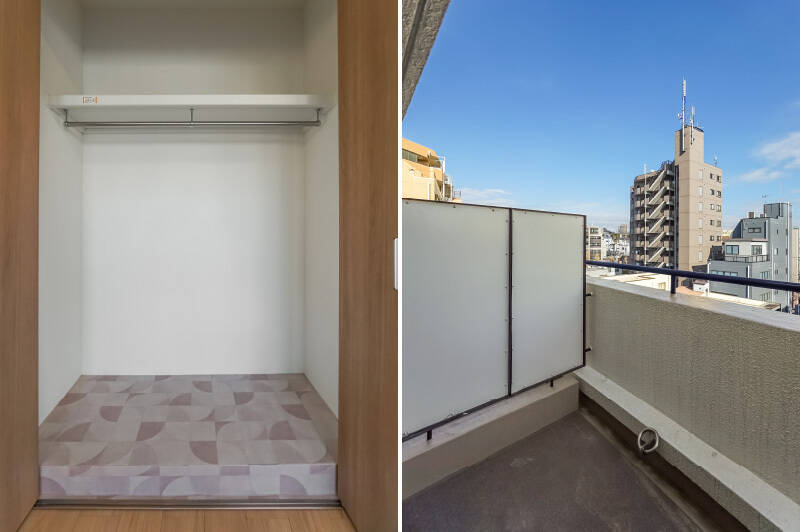 <b>左・</b>洋室Aのクローゼットを開けるとこんな感じ。床面から軽く一段上がっており、その部分にフロアシートがあしらわれています。/<b>右・</b>北東向きの専用バルコニーは奥行きが深く、アウトドアチェアを置いて休憩場所にすることもできそう。