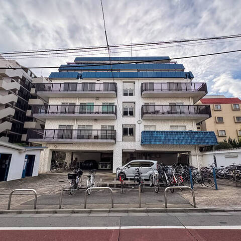 秀和大山レジデンスの室内写真