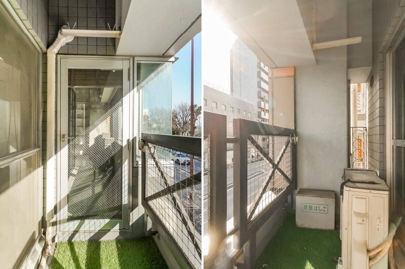 バルコニーには物干し竿受けが備わっています。通りからの煤が気になる方は、浴室乾燥機や乾燥機付きの洗濯機の利用もご検討ください。